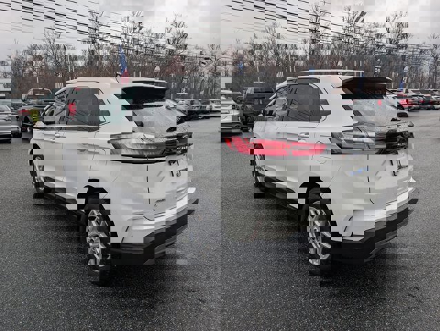 Certified 2022 Ford Edge SEL w/ Convenience Package AWD/4WD image 3