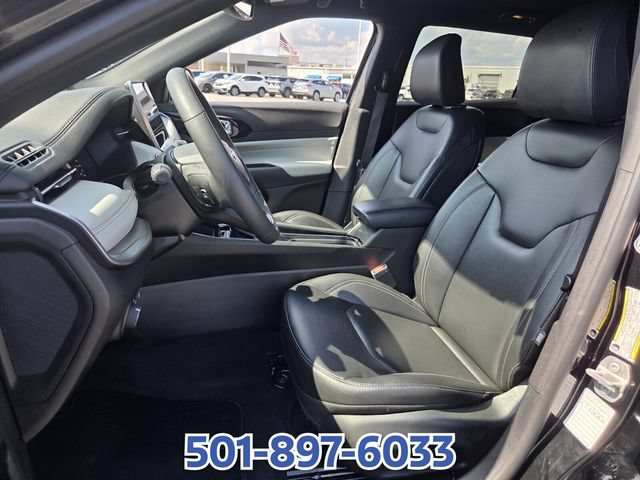 Used 2025 Jeep Compass Limited AWD/4WD image 9