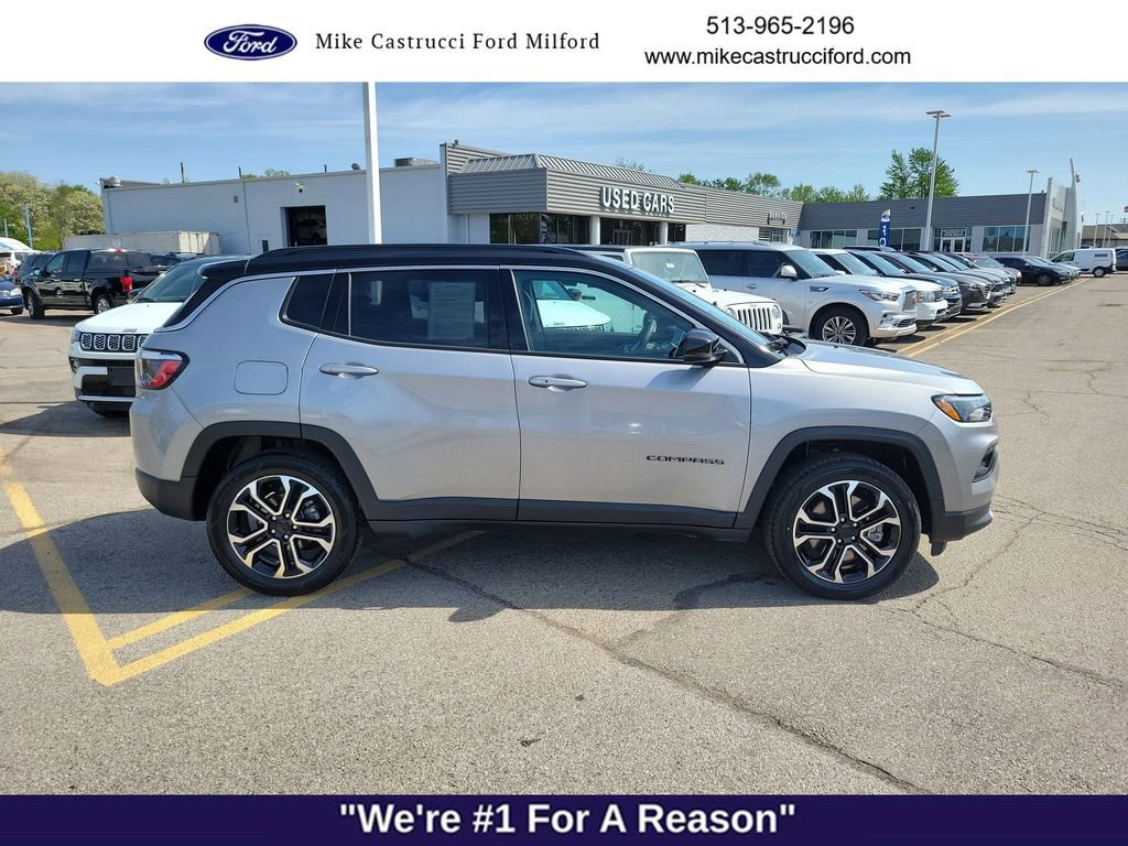 Used 2024 Jeep Compass Limited AWD/4WD image 2