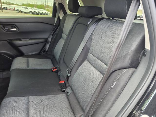 Used 2025 Nissan Rogue SV FWD image 11