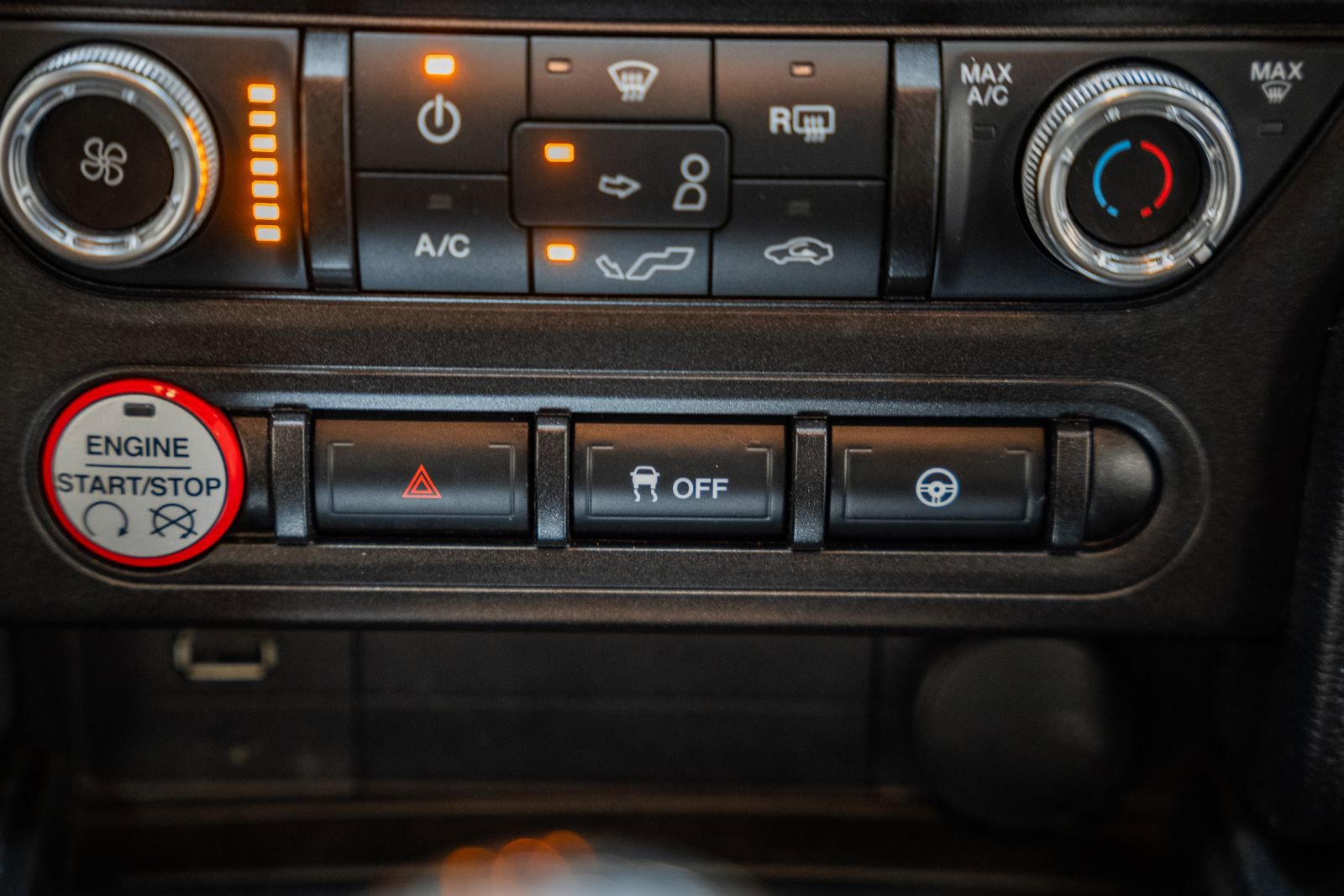 Certified 2017 Ford Mustang Coupe image 27