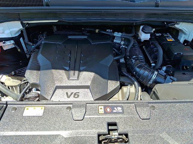 Used 2025 Kia Carnival FWD image 29