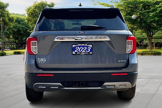 Certified 2023 Ford Explorer XLT w/ Equipment Group 202A image 3