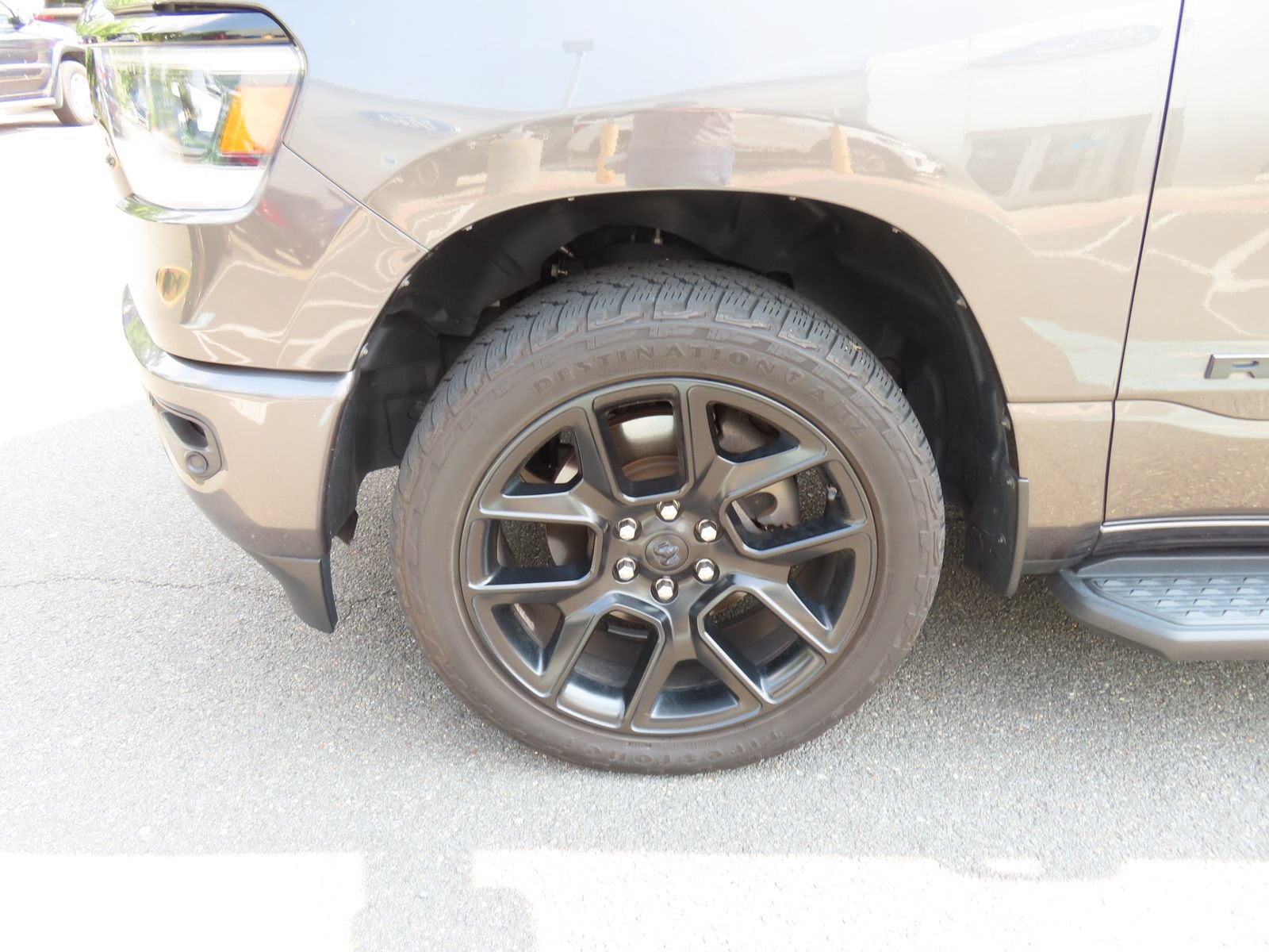 Used 2023 RAM 1500 Laramie AWD/4WD image 14