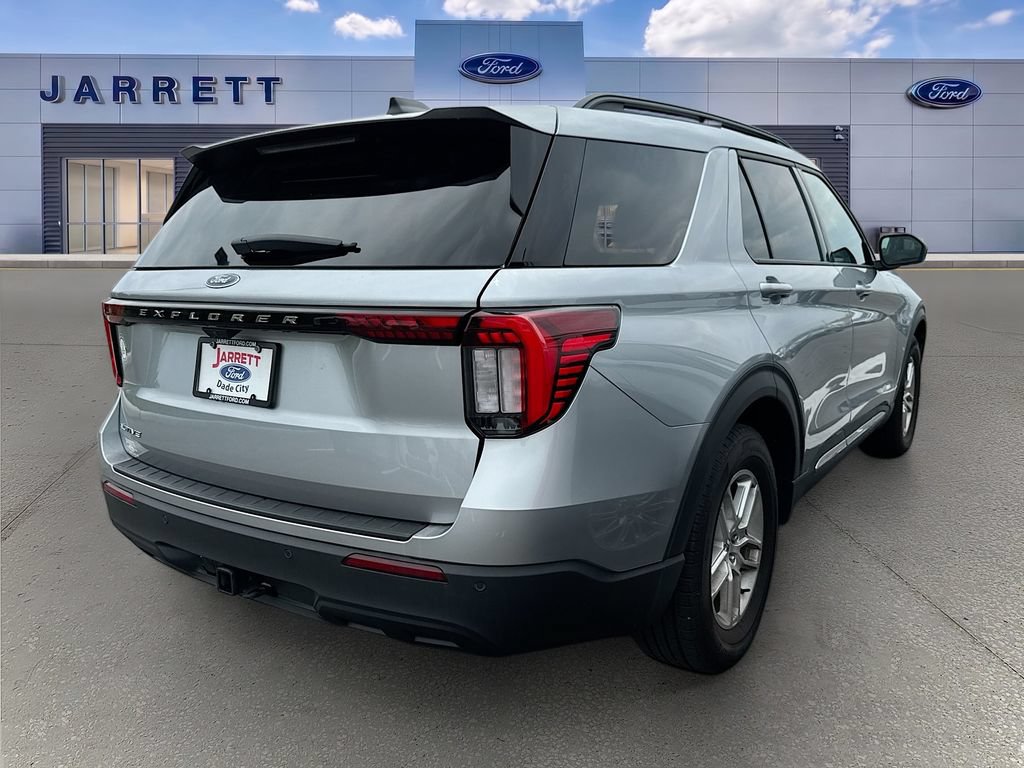 Certified 2025 Ford Explorer Active RWD image 4