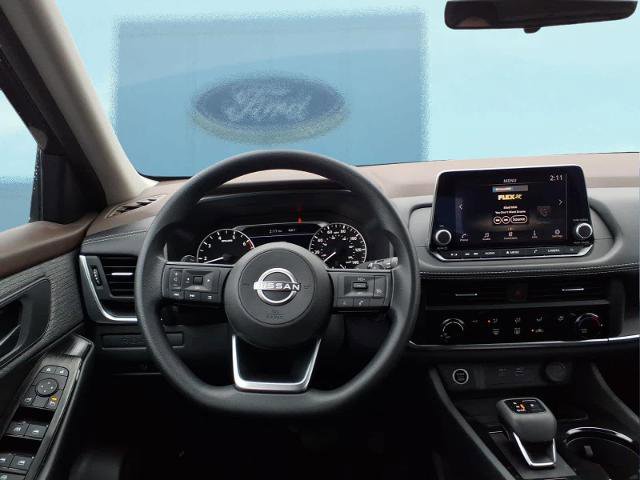 Used 2023 Nissan Rogue S image 18