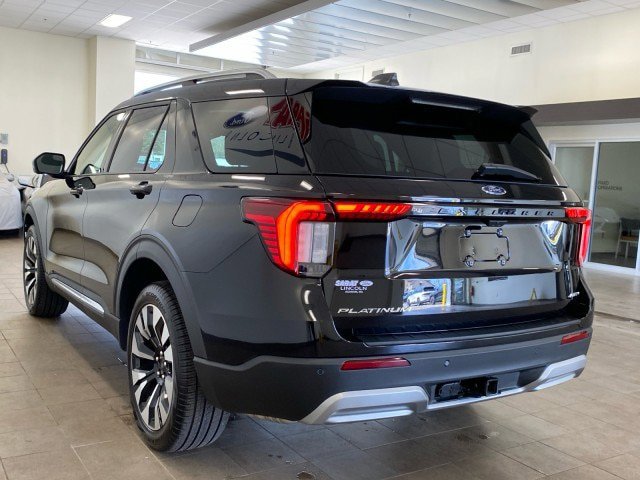 Certified 2025 Ford Explorer Platinum w/ LUX Leather Package AWD/4WD image 2