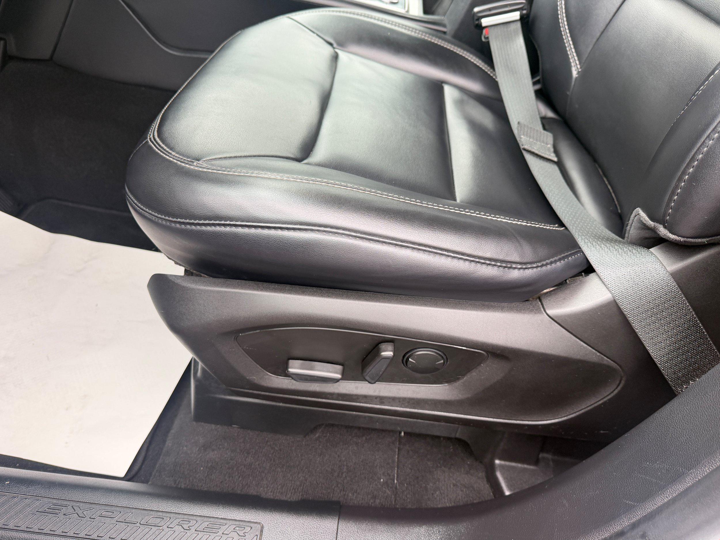 Certified 2021 Ford Explorer XLT AWD/4WD image 16