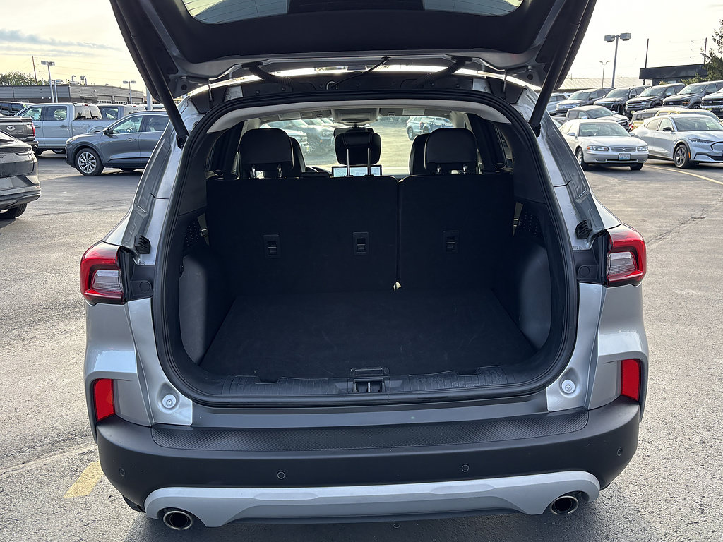 Certified 2024 Ford Escape Platinum AWD/4WD image 7