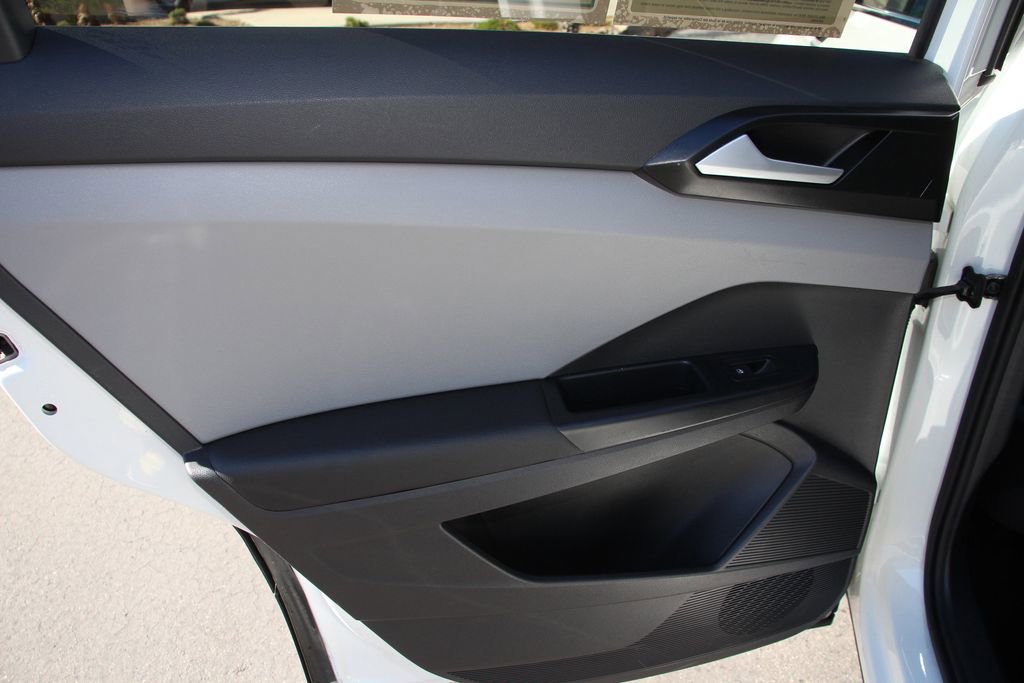 Used 2023 Volkswagen Taos SE image 20