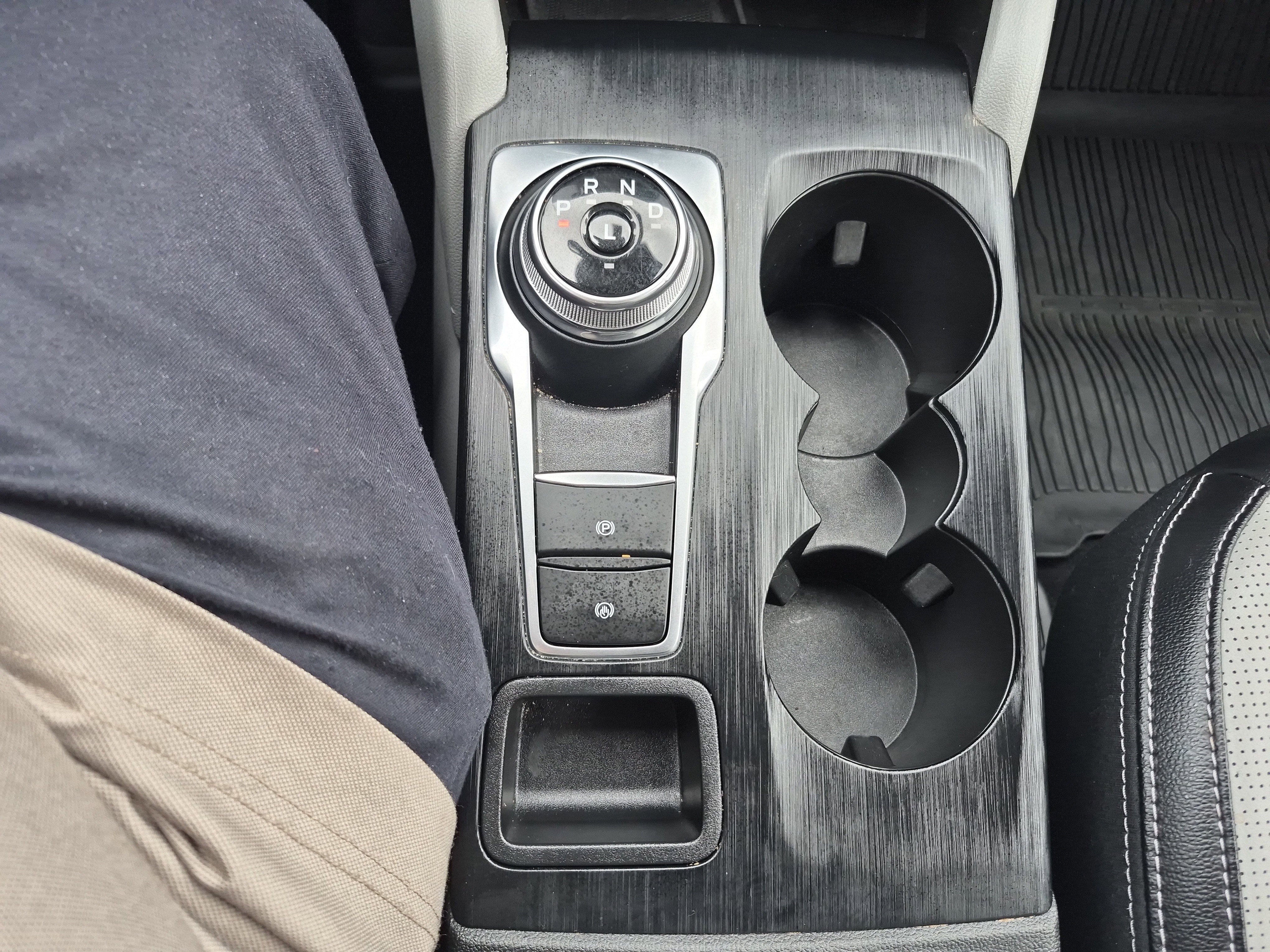 Certified 2025 Ford Escape PHEV w/ PHEV Premium Package image 28