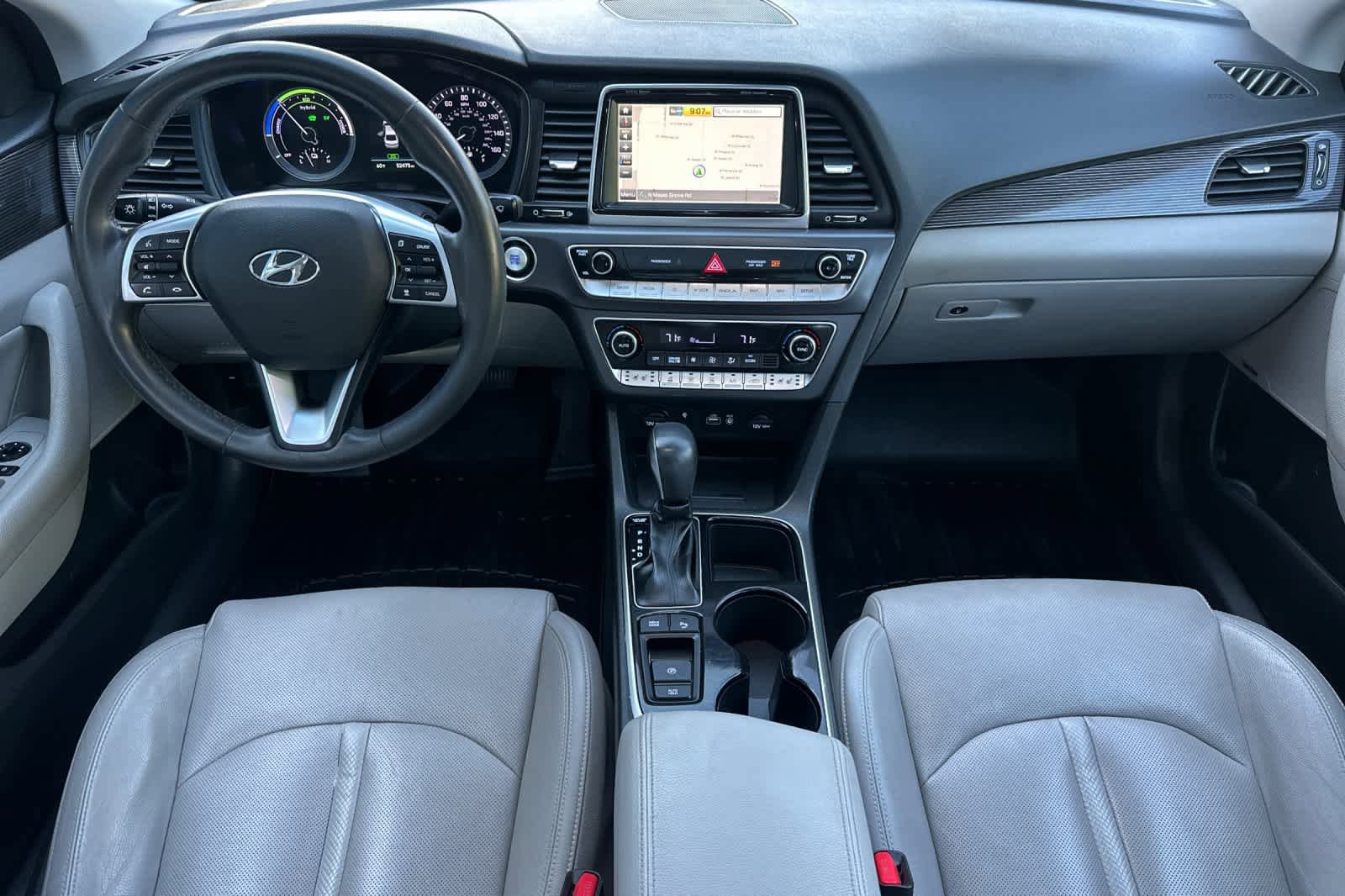 Used 2018 Hyundai Sonata Limited w/ Ultimate Package 02 FWD image 3