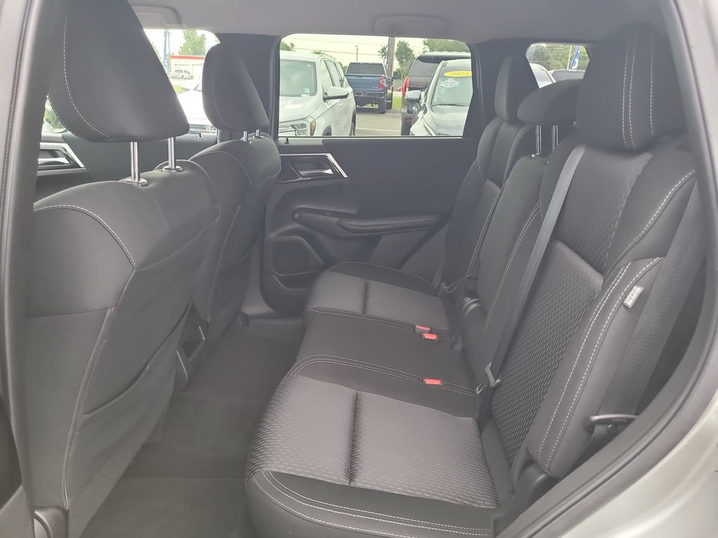 Used 2022 Mitsubishi Outlander ES FWD image 10