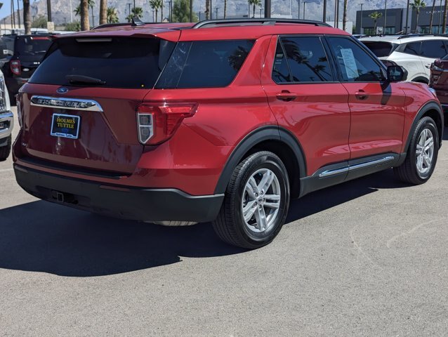 Certified 2024 Ford Explorer XLT w/ Class IV Trailer Tow Package RWD image 2