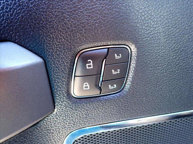 Certified 2022 Ford F350 Platinum w/ FX4 Off-Road Package image 16