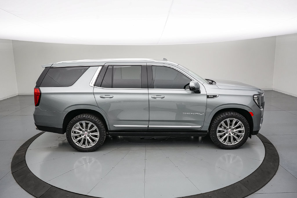 Used 2023 GMC Yukon Denali AWD/4WD image 3
