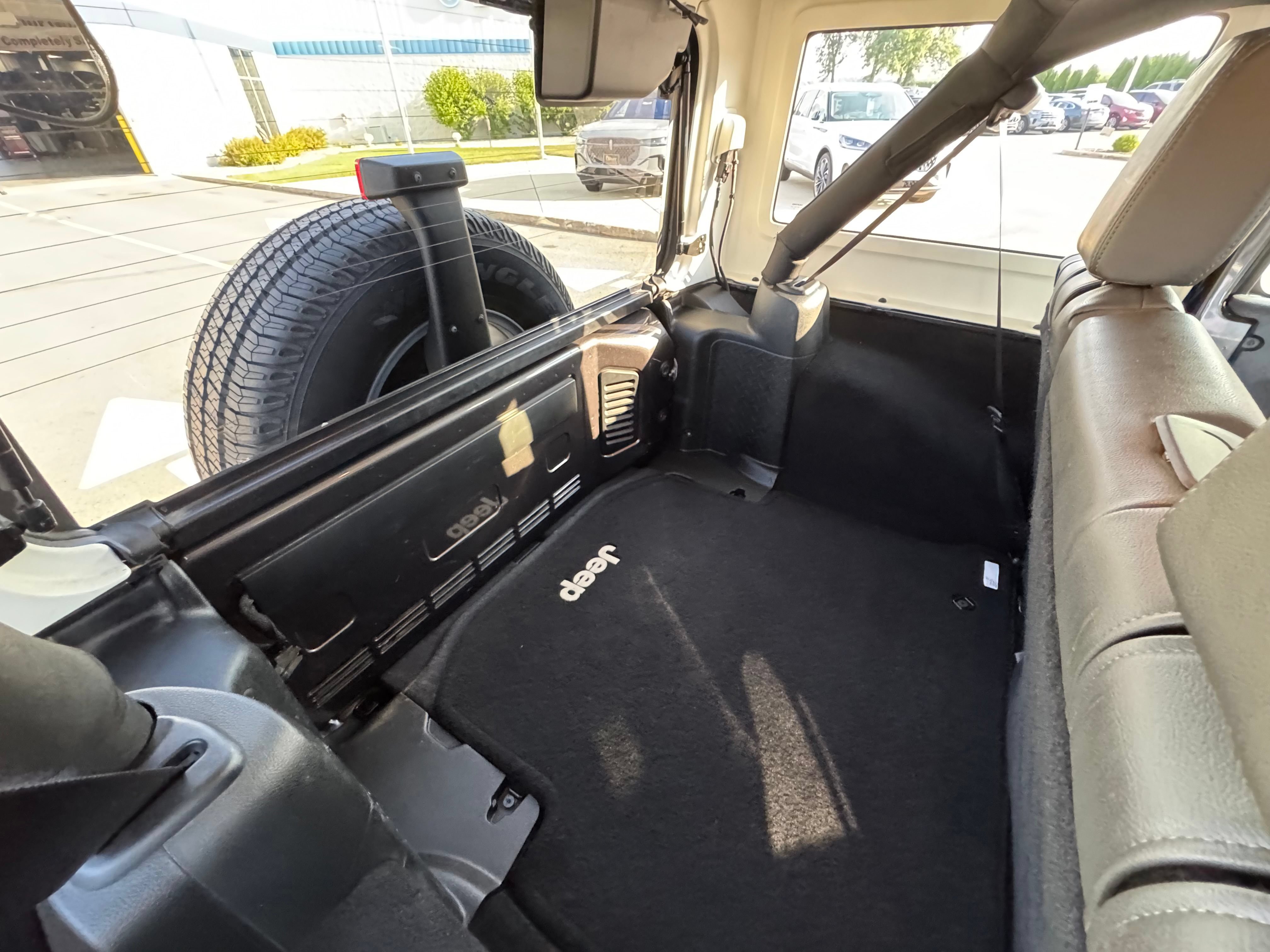 Used 2017 Jeep Wrangler Unlimited Sport w/ Quick Order Package 24S AWD/4WD image 19