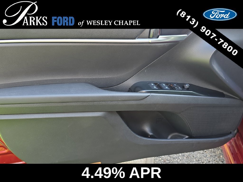 Used 2018 Toyota Camry SE w/ Moonroof Package FWD image 16