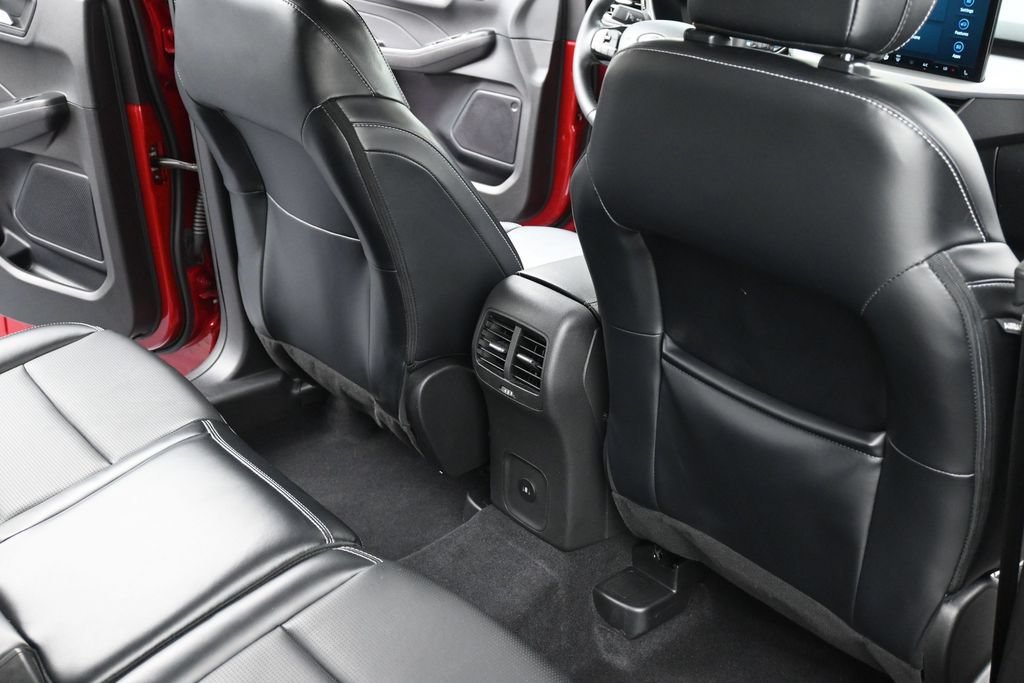 Certified 2023 Ford Escape Platinum AWD/4WD image 10