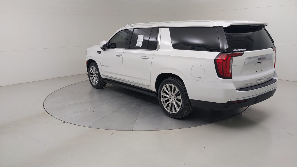 Used 2024 GMC Yukon XL Denali w/ Denali Reserve Package AWD/4WD image 19