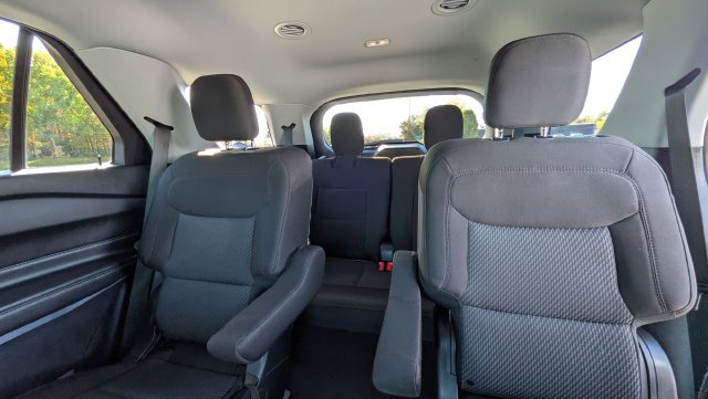 Certified 2024 Ford Explorer XLT AWD/4WD image 17