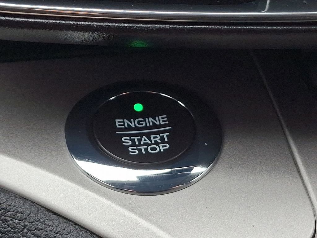 Certified 2021 Ford Explorer XLT w/ Equipment Group 202A image 25