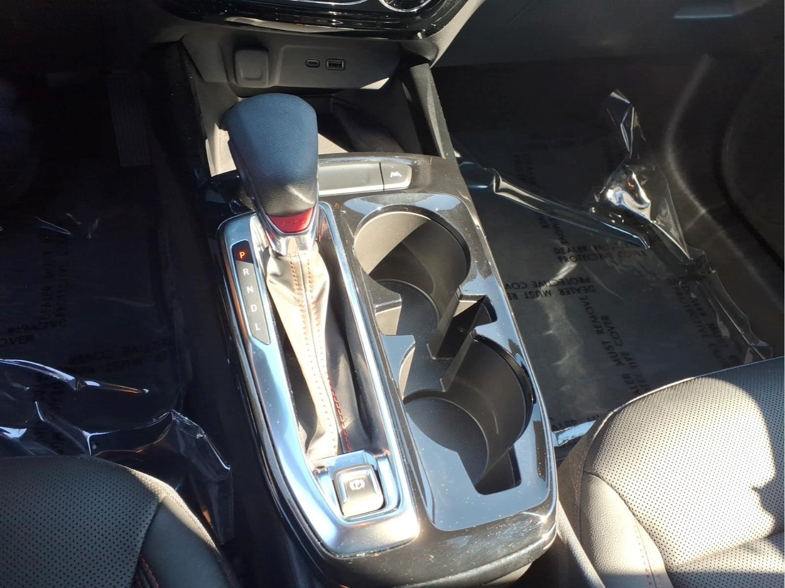 Used 2024 Chevrolet Trax RS w/ Sunroof Package FWD image 19