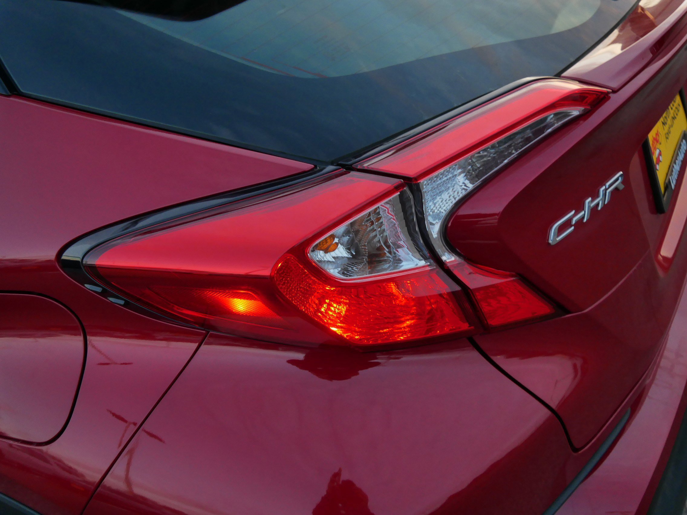 Used 2020 Toyota C-HR XLE image 17