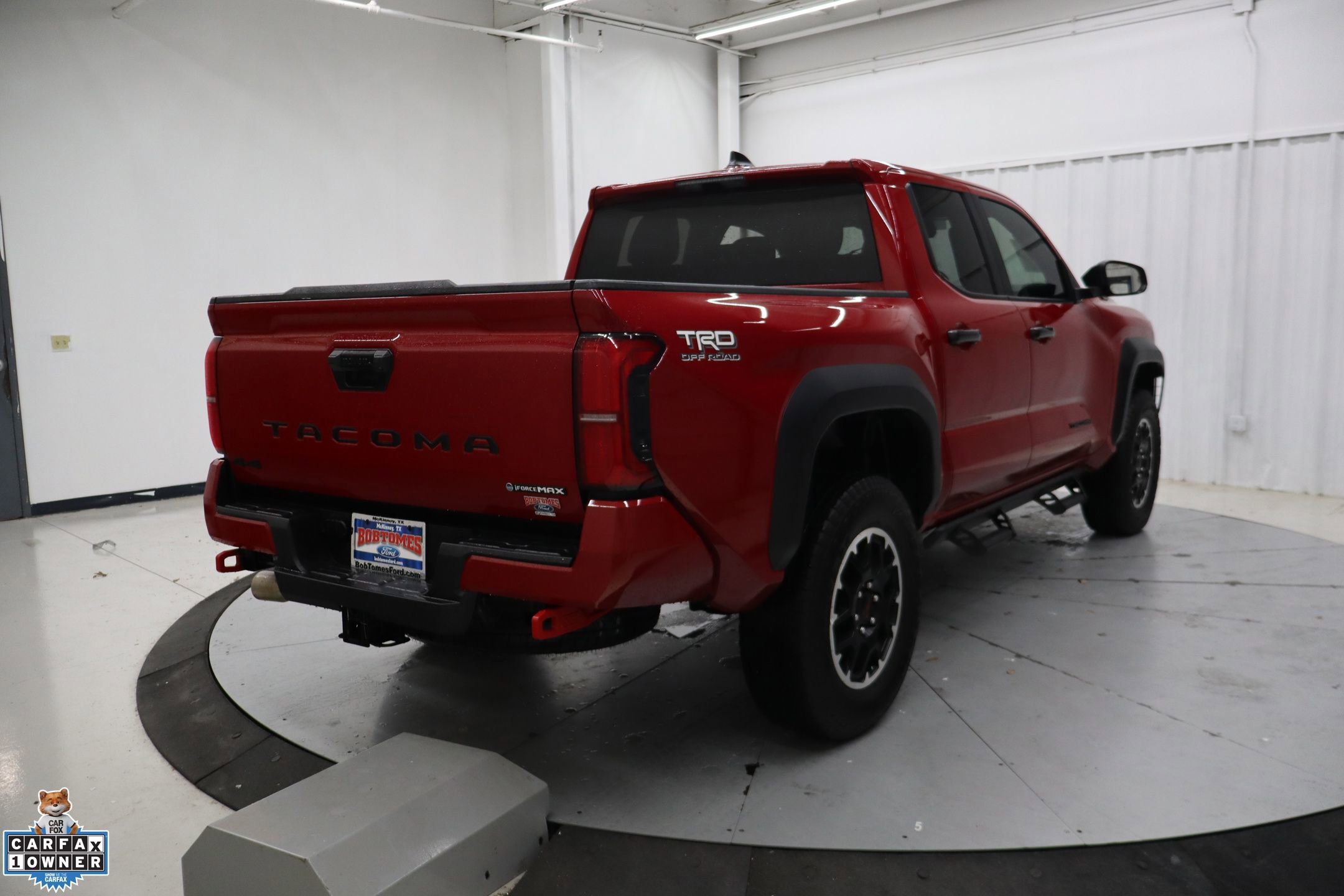 Used 2025 Toyota Tacoma TRD Off-Road AWD/4WD image 4