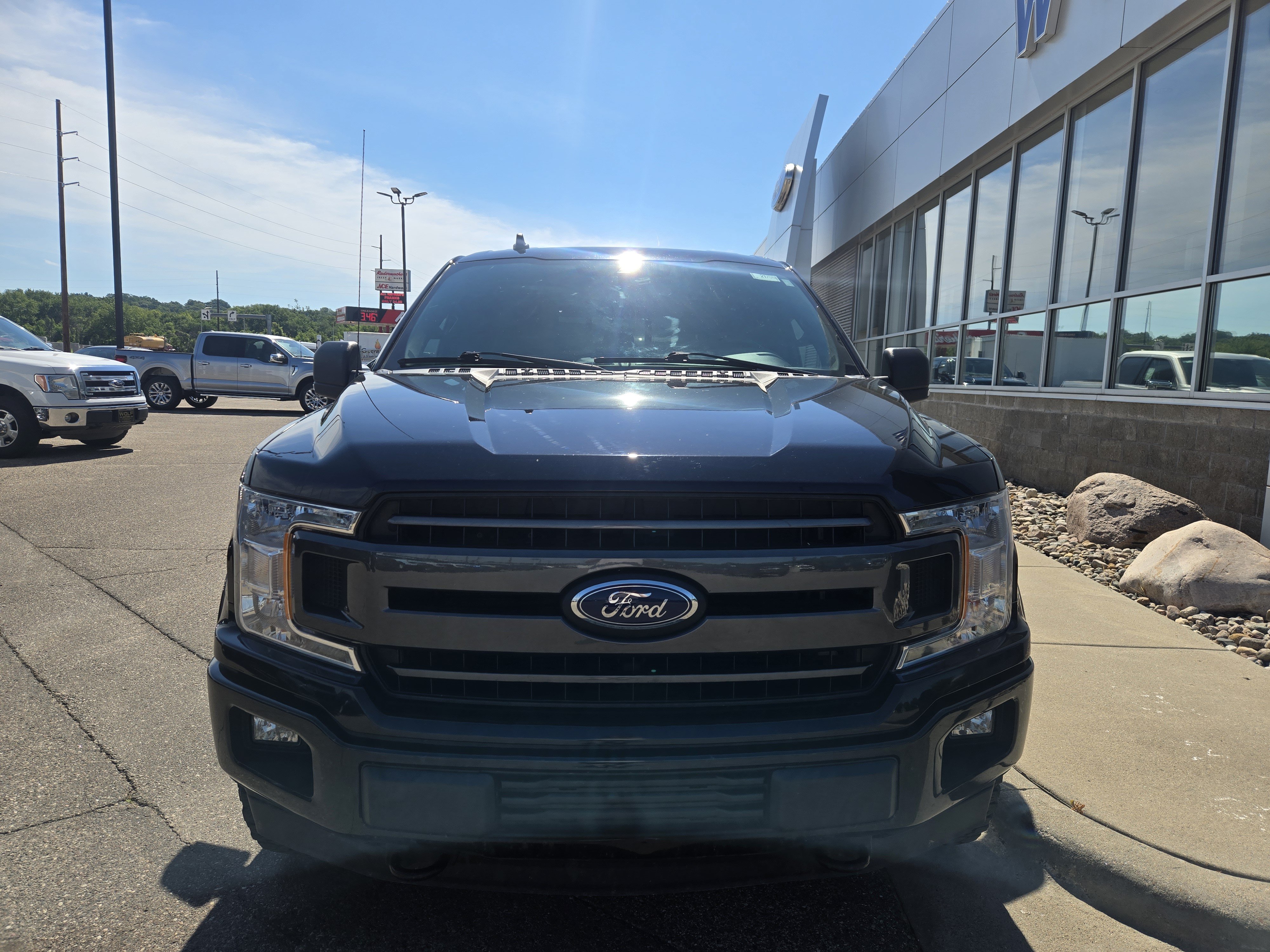Certified 2019 Ford F150 XLT w/ Equipment Group 302A Luxury AWD/4WD image 4