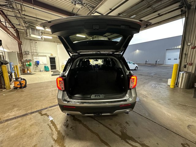 Certified 2024 Ford Explorer Limited w/ Limited Technology Package AWD/4WD image 5