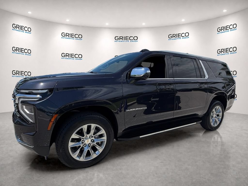 Used 2026 Chevrolet Suburban Premier RWD image 3
