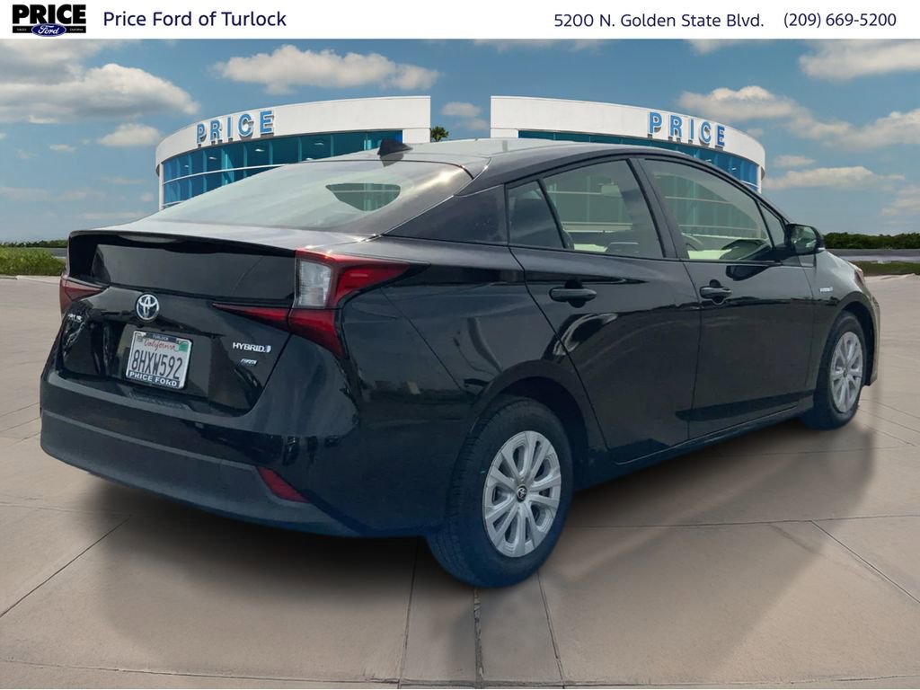 Used 2019 Toyota Prius L Eco w/ Carpet Mat Package image 5