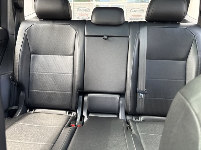 Used 2020 Volkswagen Tiguan SE R-Line AWD/4WD image 19
