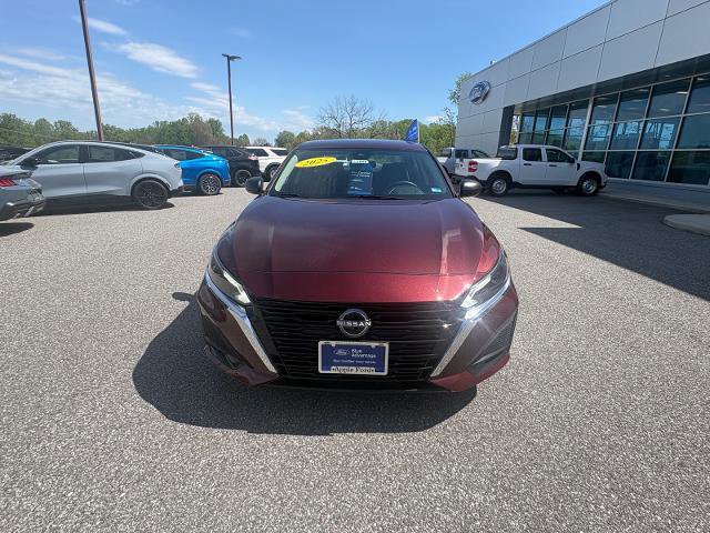 Used 2025 Nissan Altima 2.5 SV FWD image 8