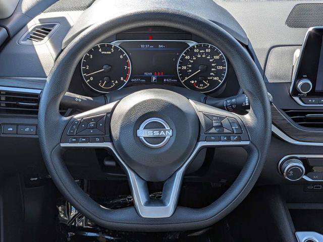 Used 2025 Nissan Altima 2.5 SV FWD image 17