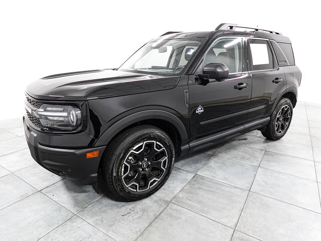 Certified 2025 Ford Bronco Sport Outer Banks w/ Outer Banks Tech Package+ AWD/4WD image 3