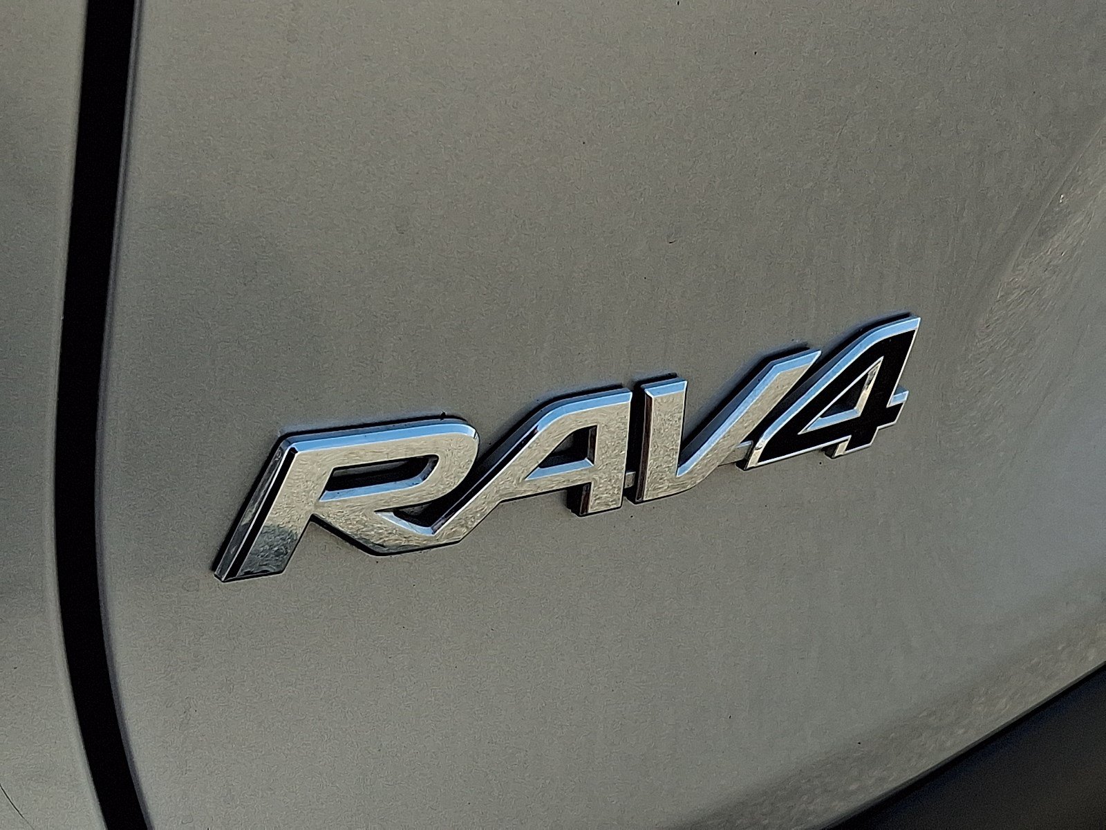 Used 2025 Toyota RAV4 XLE AWD/4WD image 30