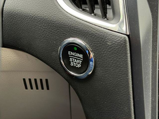 Certified 2022 Ford Edge Titanium AWD/4WD image 29