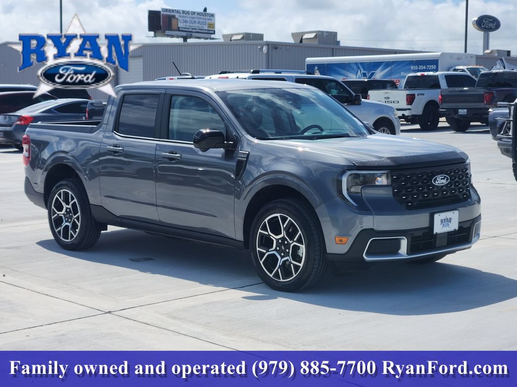 Certified 2025 Ford Maverick Lariat w/ 4K Tow Package AWD/4WD image 2