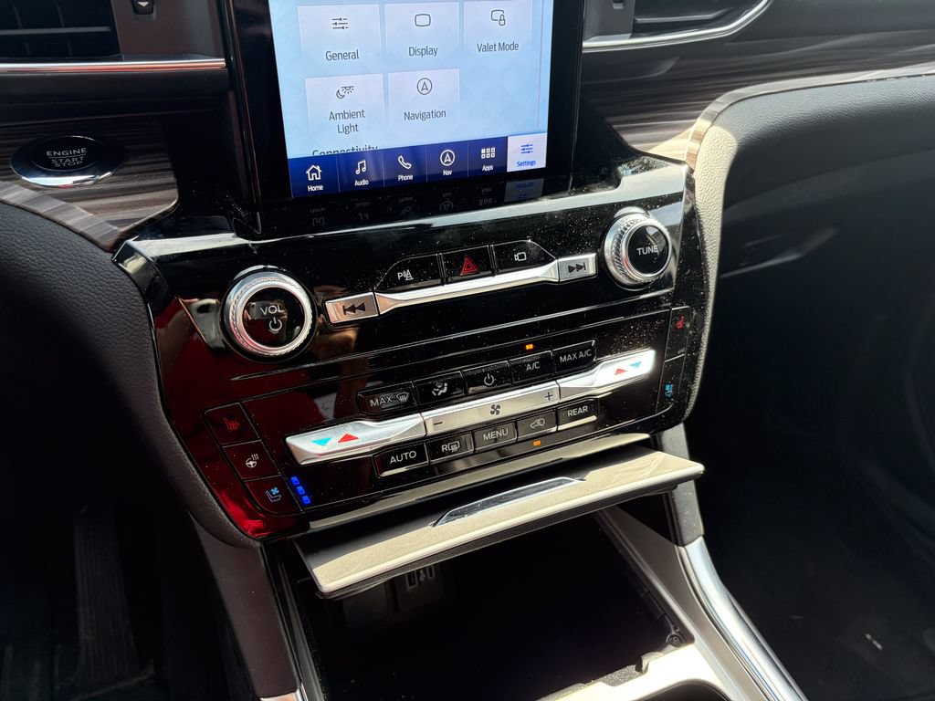 Certified 2023 Ford Explorer Limited w/ Limited Technology Package AWD/4WD image 21