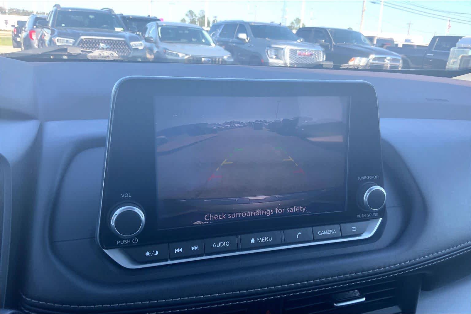 Used 2023 Nissan Rogue SV FWD image 27