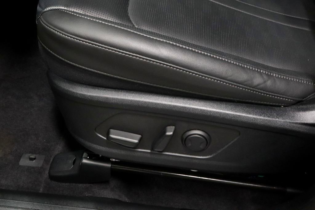 Used 2025 Kia Sorento EX w/ Panoramic Sunroof Package image 25