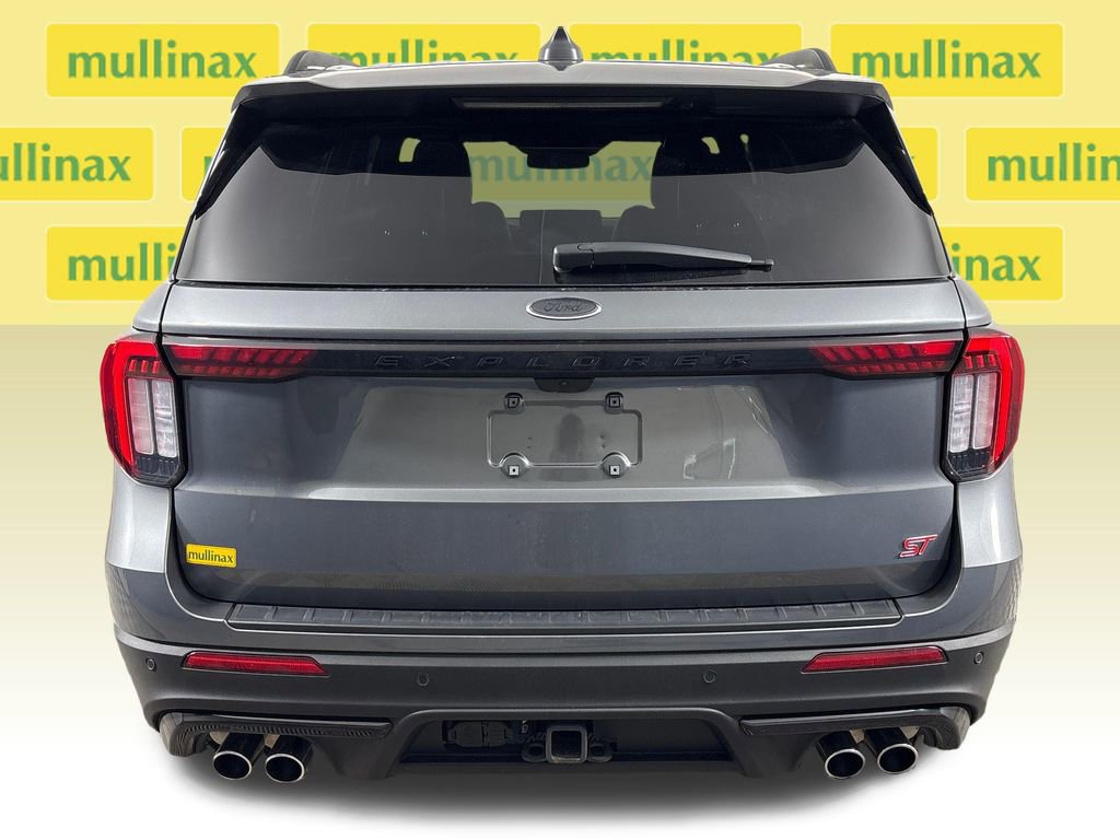 Certified 2025 Ford Explorer ST image 5