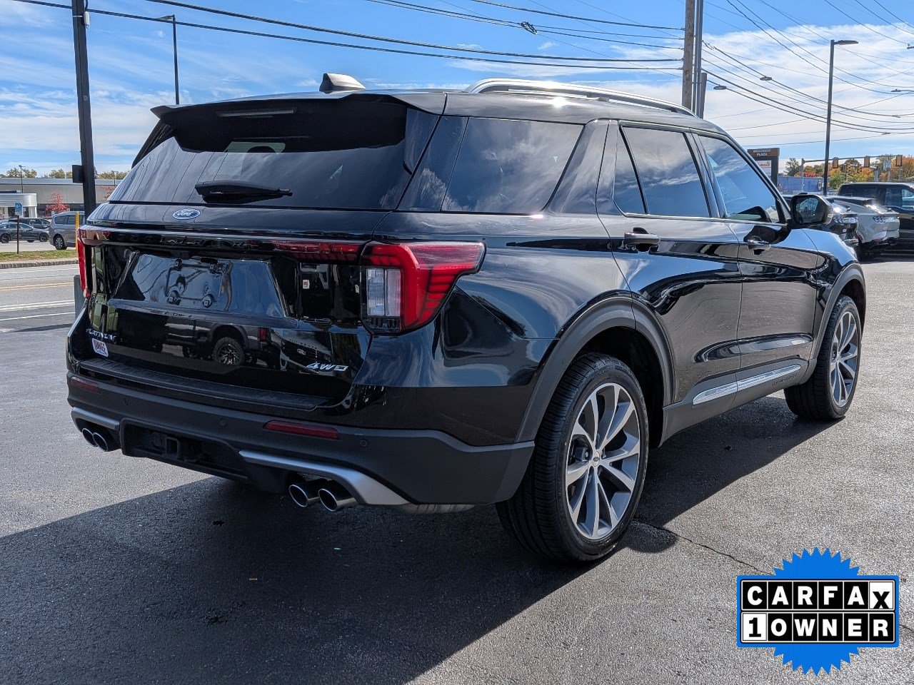 Certified 2025 Ford Explorer Platinum w/ Ultimate Package AWD/4WD image 4
