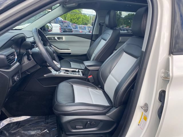 Certified 2023 Ford Explorer XLT w/ Equipment Group 202A AWD/4WD image 14