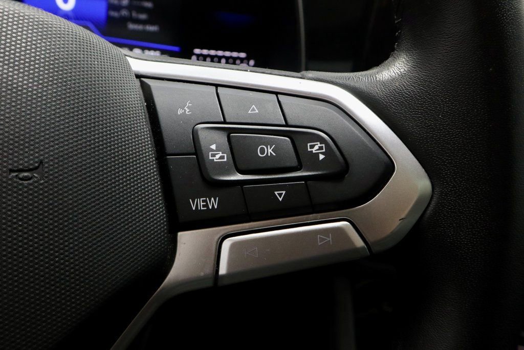 Used 2025 Volkswagen Jetta SE image 31