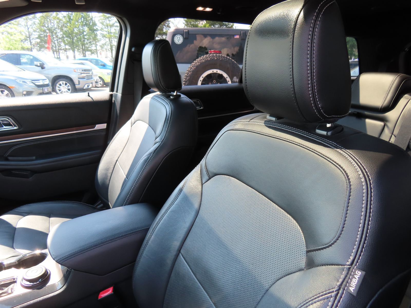Certified 2018 Ford Explorer Limited w/ Equipment Group 301A AWD/4WD image 26