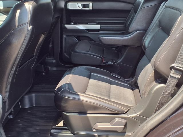 Certified 2023 Ford Explorer Limited w/ Limited Technology Package AWD/4WD image 11