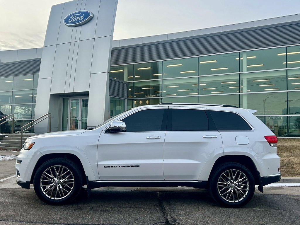 Used 2017 Jeep Grand Cherokee Summit image 5